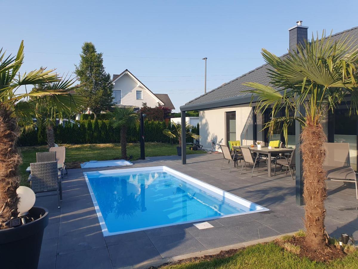 Ruhige Wohnung Mit Terrasse Oberbrechen Esterno foto
