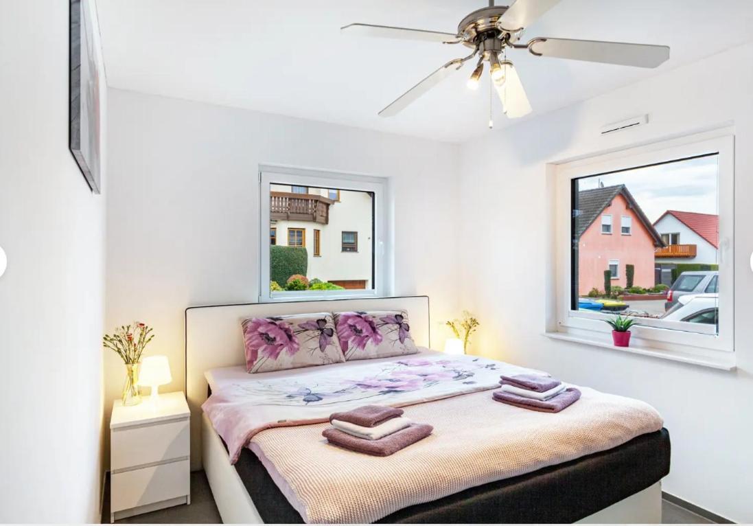 Ruhige Wohnung Mit Terrasse Oberbrechen Esterno foto